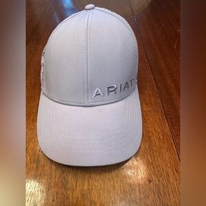 ARIAT TRIUMPH CAP One Size